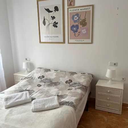 Almuden's Apartment, High-speed Free Wifi, 250m To Beach, The Center Of * Торевьиа