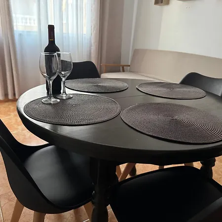 Almuden's Apartment, High-speed Free Wifi, 250m To Beach, The Center Of Apartmán