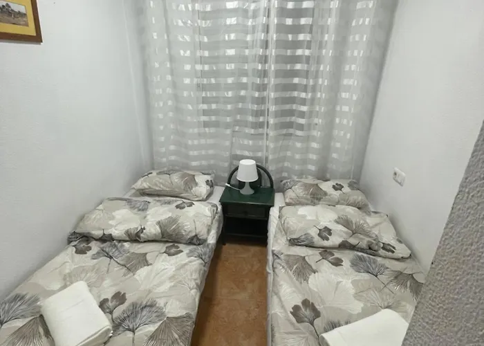 Almuden's Apartment, High-speed Free Wifi, 250m To Beach, The Center Of Apartment